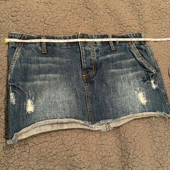 Banana Split USA  Micro Mini Button Fly  Skirt Denim Jean Size 26 Distressed - Picture 4 of 8